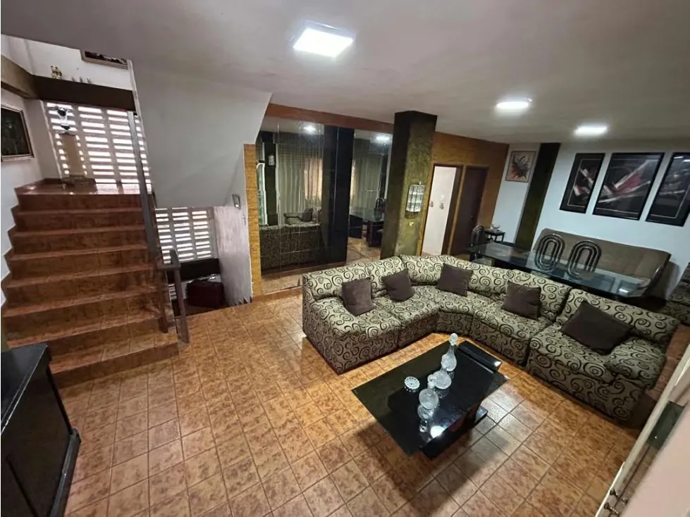 Vendo casa 240m2 Sarria 8060 - 2
