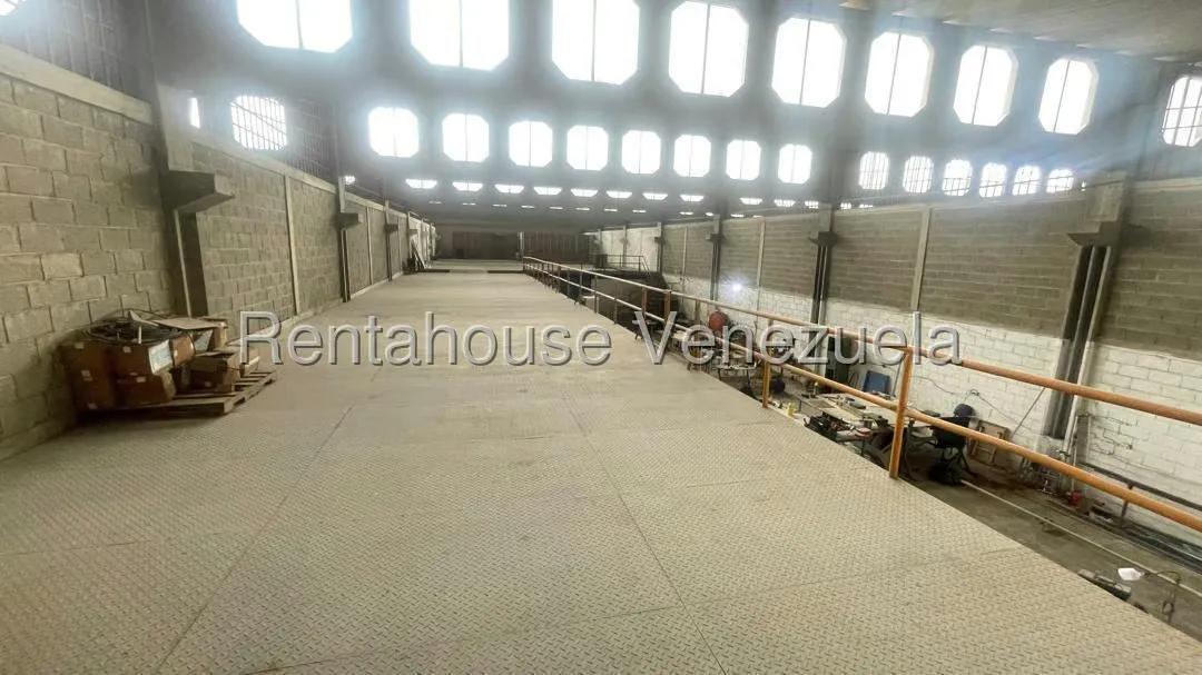 Galpon - Deposito en Venta en Zona Industrial 2, Lara - 23