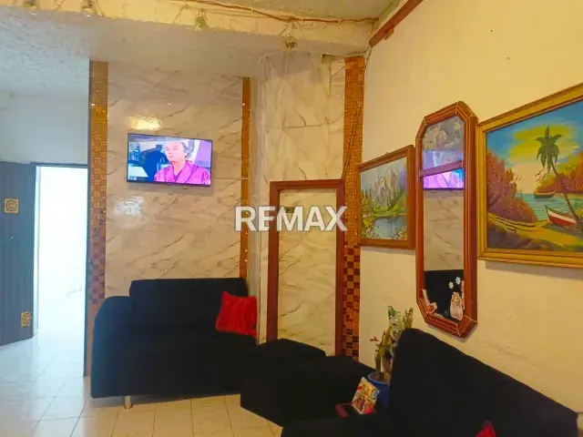 VENTA CASA EN VEREDA EN LA LLANADA SECTOR UNO, CUMANÁ - 5