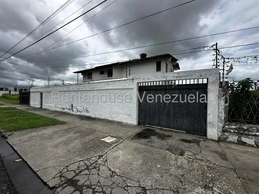 Casa (Multipes Niveles) en Venta en El Pilar, Portuguesa