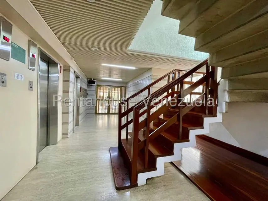 Apartamento (1 Nivel) en Venta en La Urbina, Distrito Metropolitano - 3