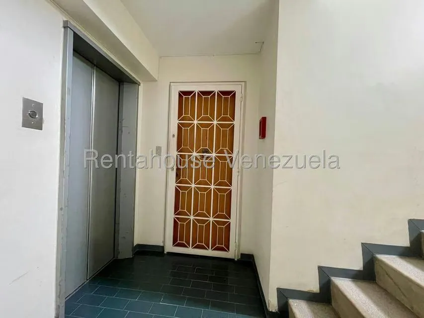 Apartamento (1 Nivel) en Venta en La Urbina, Distrito Metropolitano - 4
