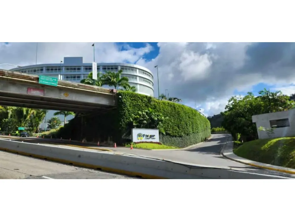 Vendo local comercial gastronomico 137m2 C.C. Parque Cerro Verde 0148 - 12