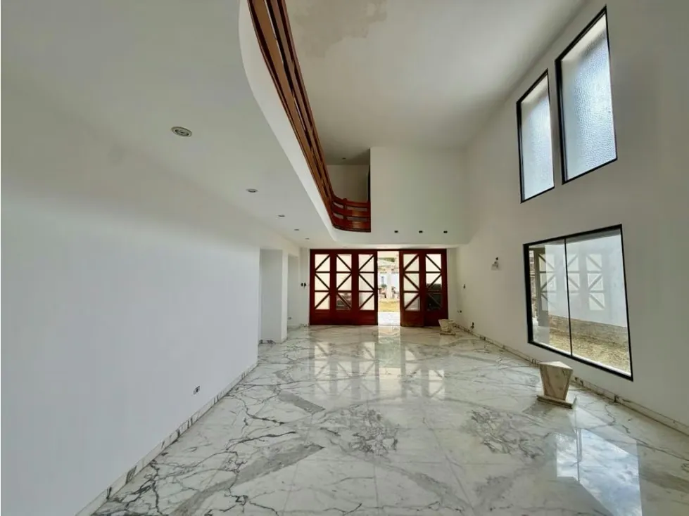 Se vende casa 650m2 5h+s/5b/4p Colinas de Tamanaco - 15