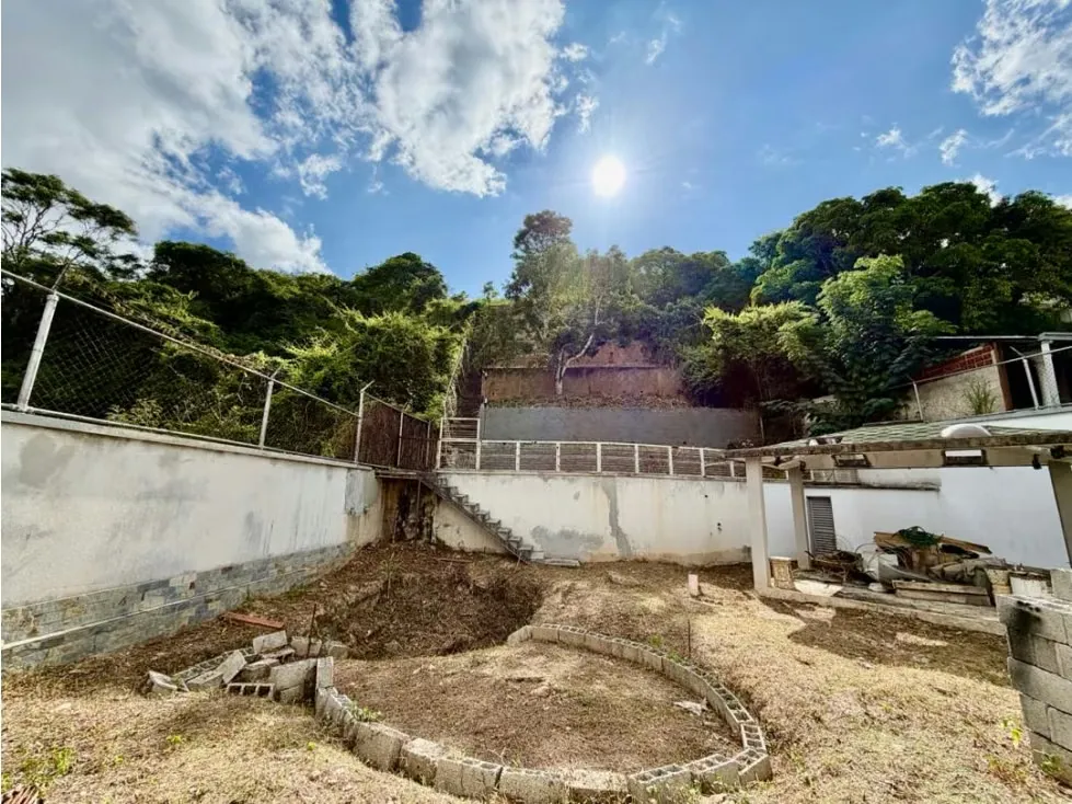 Se vende casa 650m2 5h+s/5b/4p Colinas de Tamanaco - 4