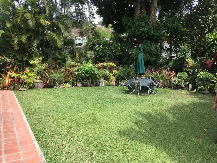 Casa (Contemporaneo) en Venta en Prados del Este, Distrito Metropolitano - 40