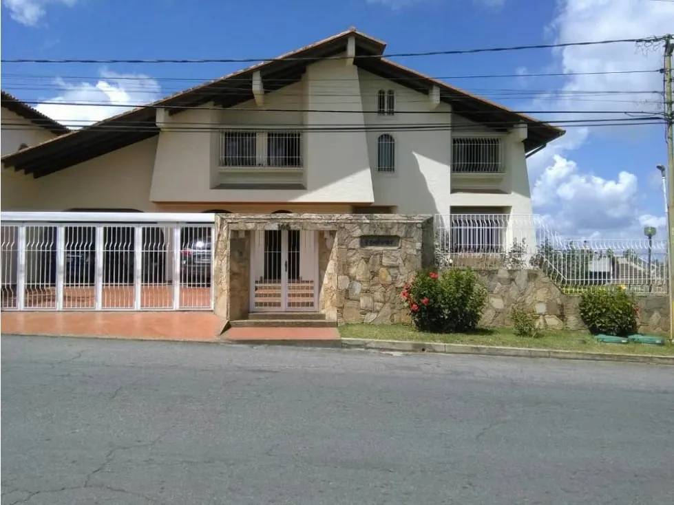 Vendo casa 1500m2 10h/8b/10p San Antonio de los Altos 4052