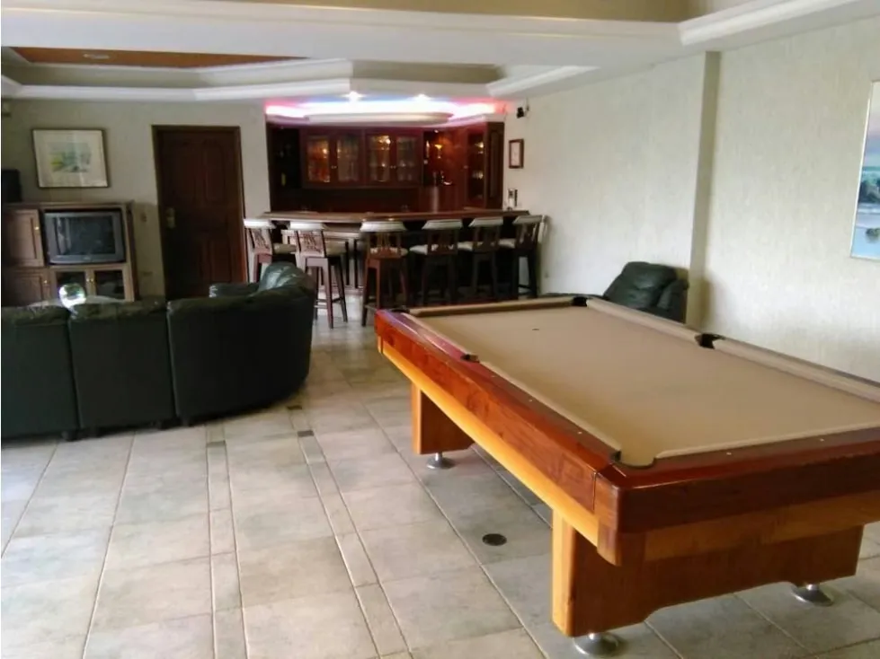 Vendo casa 1500m2 10h/8b/10p San Antonio de los Altos 4052 - 10