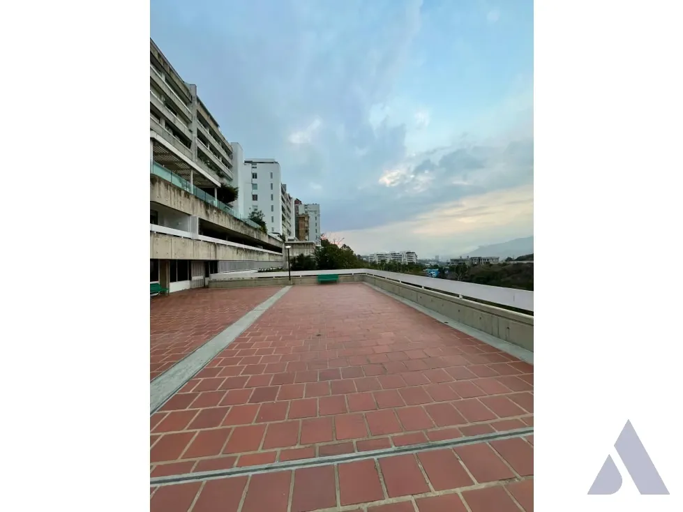 Vendo apartamento en calle cerrada 170m2 Lomas del Mirador 0287 - 2