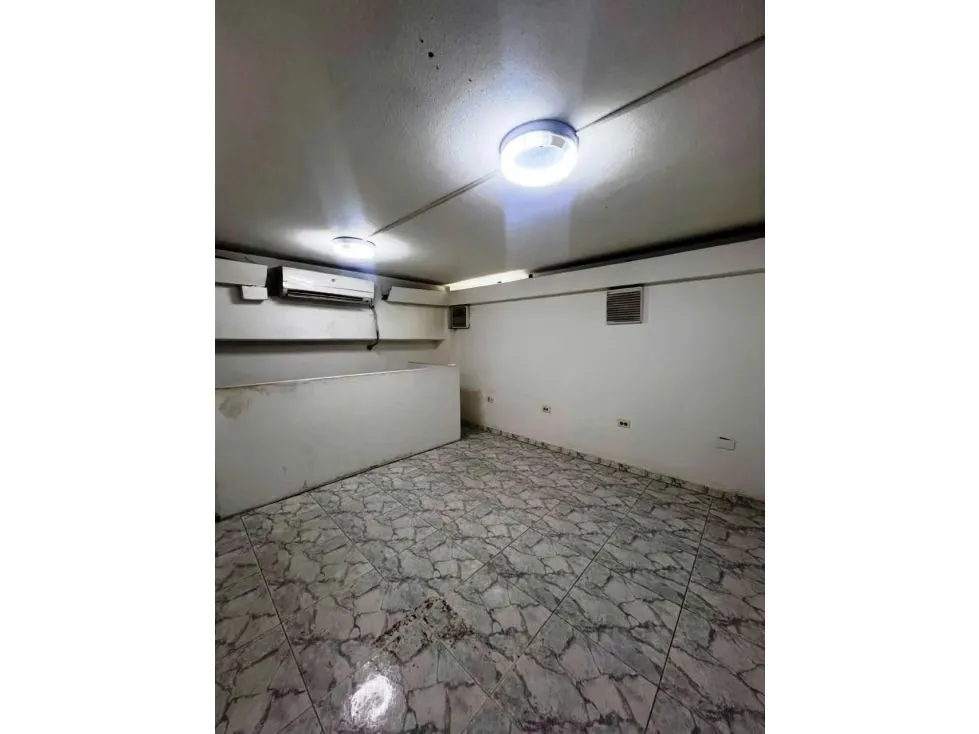 LOCAL COMERCIAL - MONTALBÁN - 40 Mts2 - 7