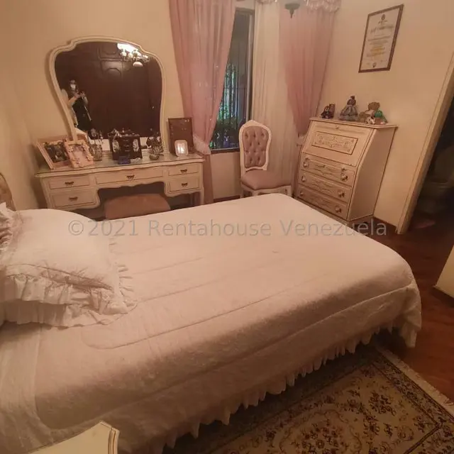 Casa (Duplex) en Venta en El Hatillo, Distrito Metropolitano - 34