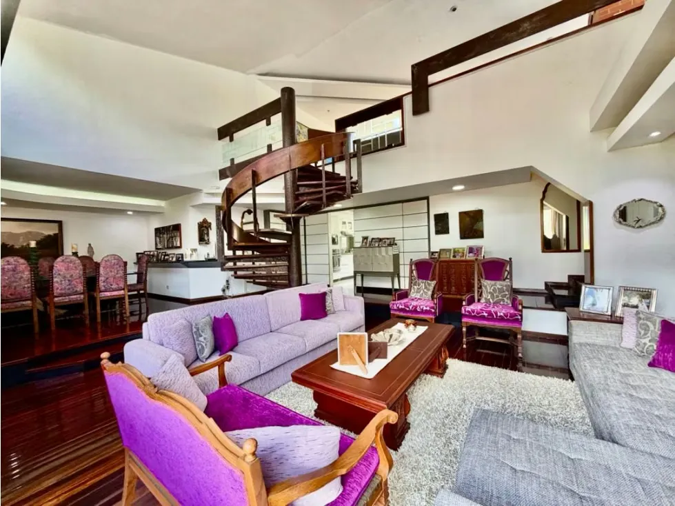 Se vende apto 305m2 3h+s+ch/6b/3p Urbanización Miranda