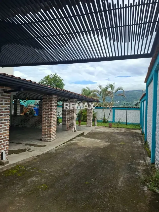 Espectacular Propiedad Multifamiliar: 900 m² de Terreno Propio, Casa + 2 Apartamentos Independientes – Vía El Mirador - 11
