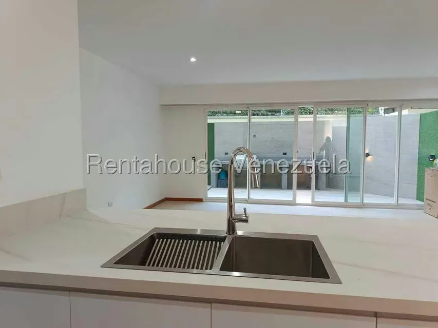 Apartamento (1 Nivel) en Alquiler en Lomas de Las Mercedes, Distrito Metropolitano - 16