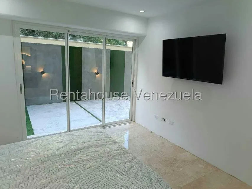 Apartamento (1 Nivel) en Alquiler en Lomas de Las Mercedes, Distrito Metropolitano - 24