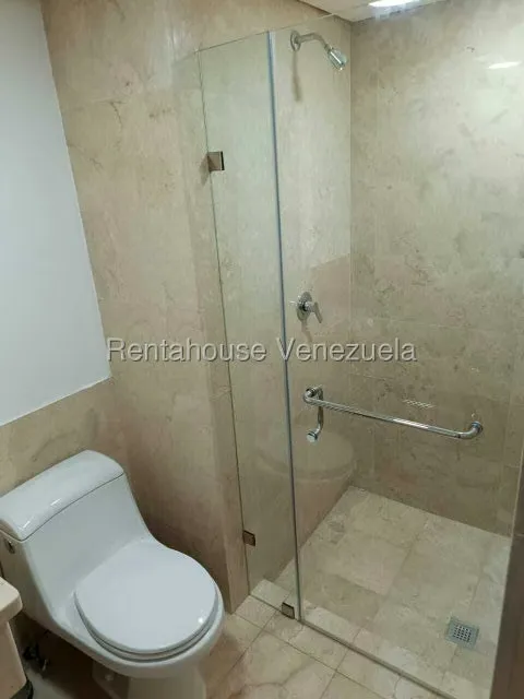 Apartamento (1 Nivel) en Alquiler en Lomas de Las Mercedes, Distrito Metropolitano - 37