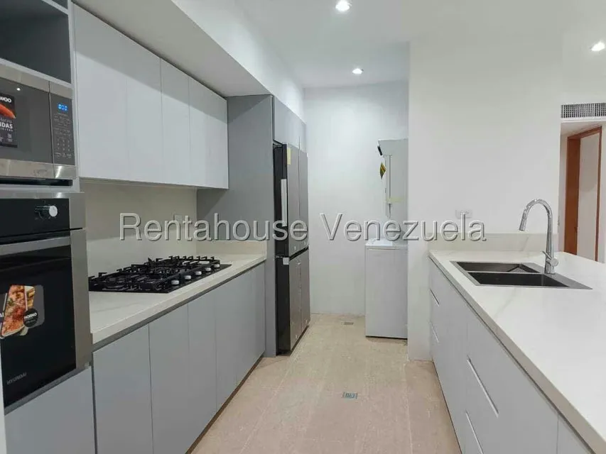 Apartamento (1 Nivel) en Alquiler en Lomas de Las Mercedes, Distrito Metropolitano - 5