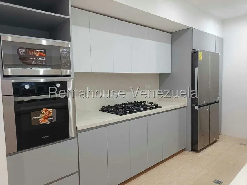 Apartamento (1 Nivel) en Alquiler en Lomas de Las Mercedes, Distrito Metropolitano - 6