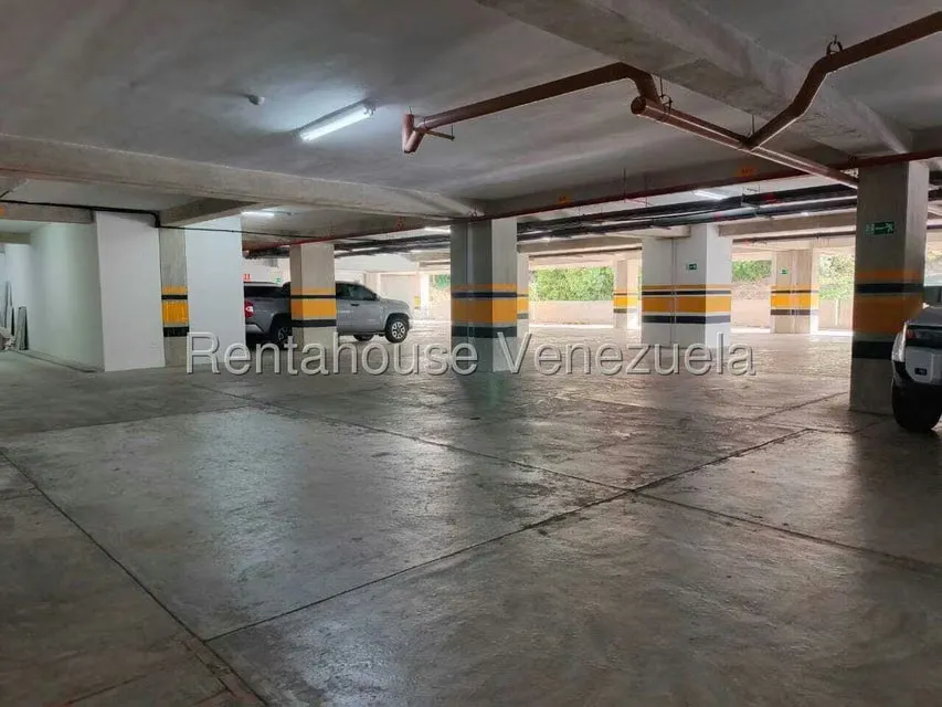 Apartamento (1 Nivel) en Alquiler en Lomas de Las Mercedes, Distrito Metropolitano - 60