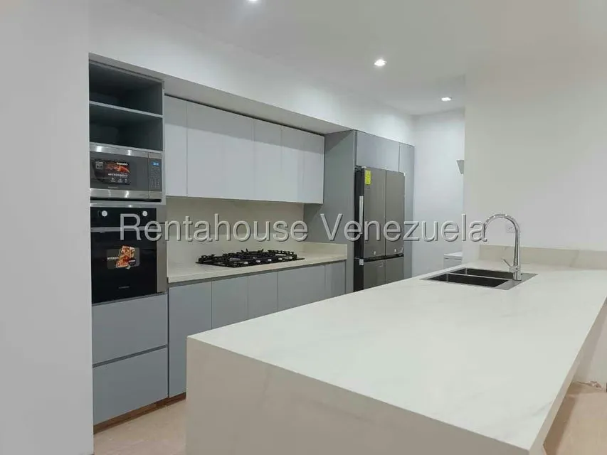 Apartamento (1 Nivel) en Alquiler en Lomas de Las Mercedes, Distrito Metropolitano - 7