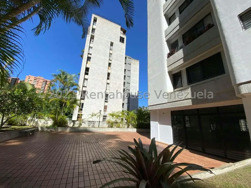 Apartamento (1 Nivel) en Alquiler en Los Naranjos del Cafetal, Distrito Metropolitano - 17