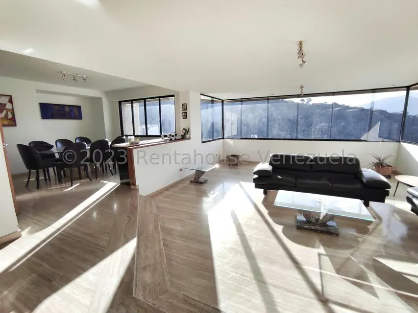 Apartamento (1 Nivel) en Alquiler en Los Naranjos del Cafetal, Distrito Metropolitano - 4