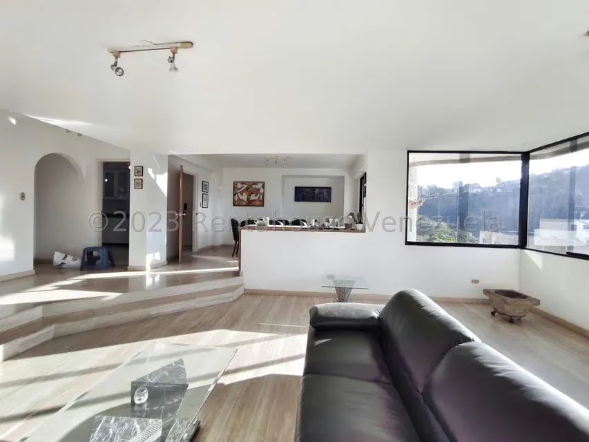 Apartamento (1 Nivel) en Alquiler en Los Naranjos del Cafetal, Distrito Metropolitano - 5