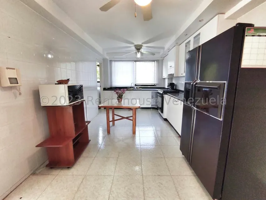 Apartamento (1 Nivel) en Alquiler en Los Naranjos del Cafetal, Distrito Metropolitano - 8