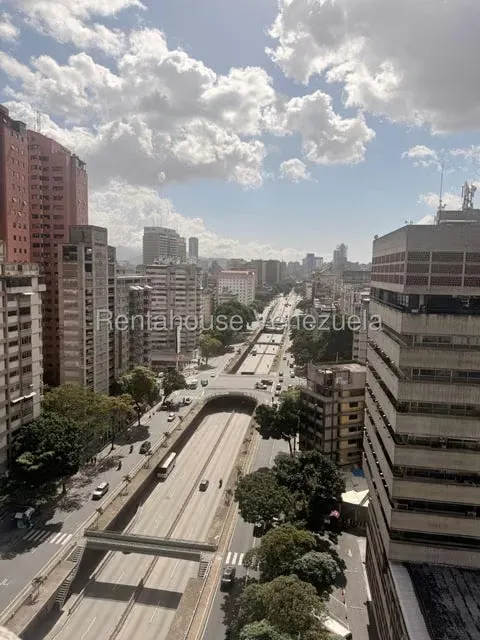Oficina en Alquiler en Los Cedros, Distrito Metropolitano - 3