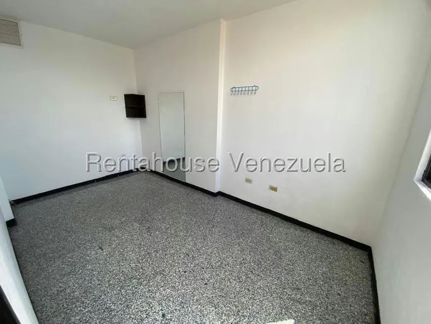 Oficina en Alquiler en Los Cedros, Distrito Metropolitano - 24