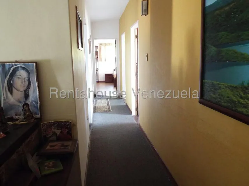 Casa (Multipes Niveles) en Venta en Loma Larga, Distrito Metropolitano - 32