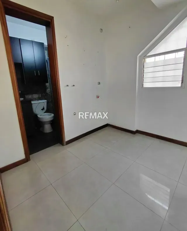 ALQUILER DE APARTAMENTO EN LA URB. LOS CAOBOS - 14