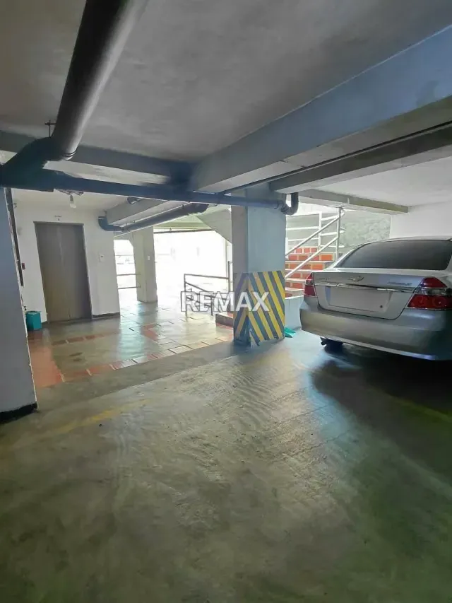 ALQUILER DE APARTAMENTO EN LA URB. LOS CAOBOS - 2
