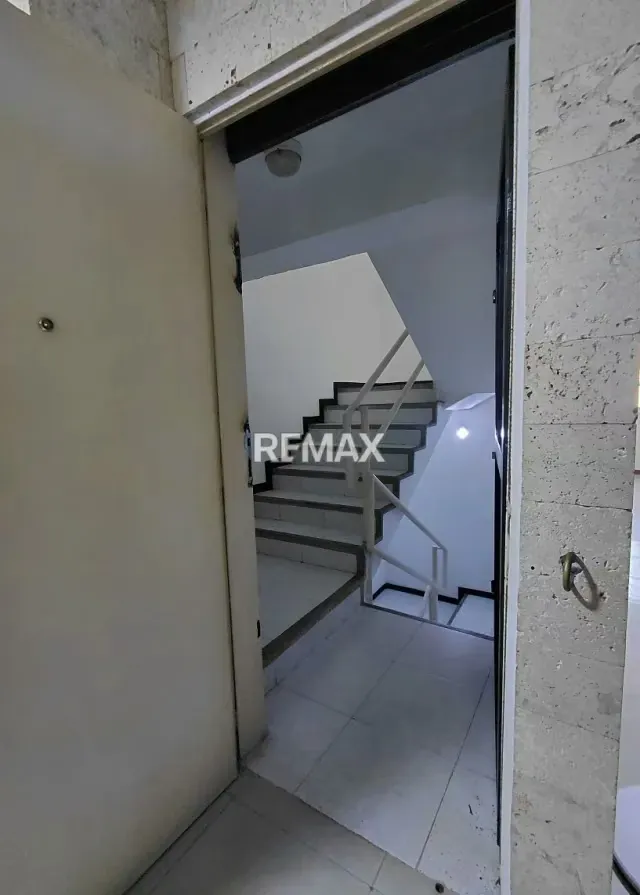 ALQUILER DE APARTAMENTO EN LA URB. LOS CAOBOS - 5