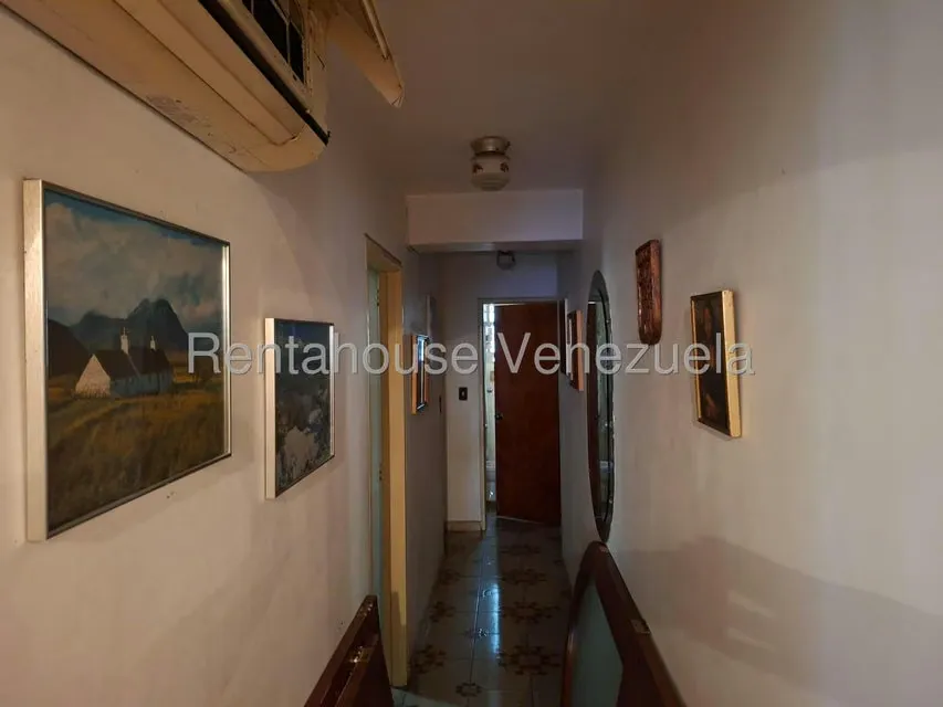 Apartamento (1 Nivel) en Venta en Parroquia La Candelaria, Distrito Metropolitano - 11