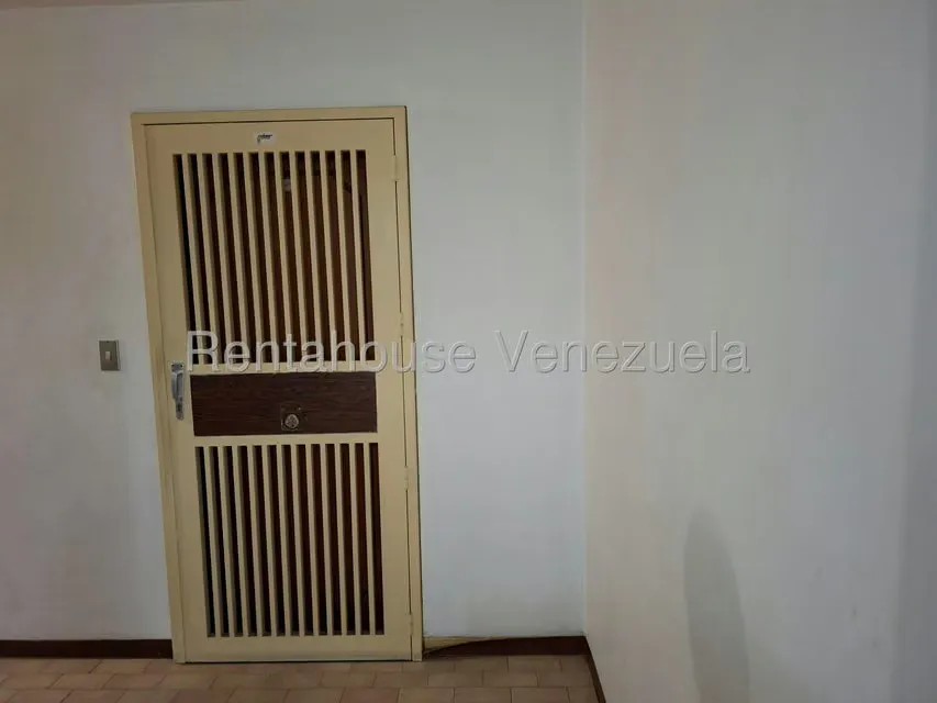 Apartamento (1 Nivel) en Venta en Parroquia La Candelaria, Distrito Metropolitano - 6