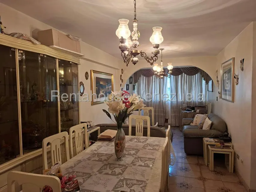 Apartamento (1 Nivel) en Venta en Parroquia La Candelaria, Distrito Metropolitano - 8