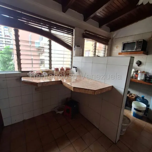 Apartamento (1 Nivel) en Alquiler en Parroquia Altagracia, Distrito Metropolitano - 12
