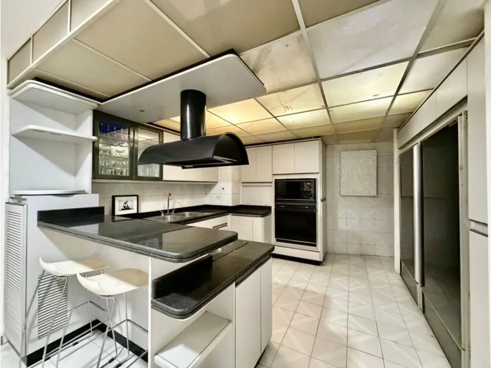 Se vende PB 300m2 + 300m2 jardín 3h+s/5b/4p Lomas de Las Mercedes - 14