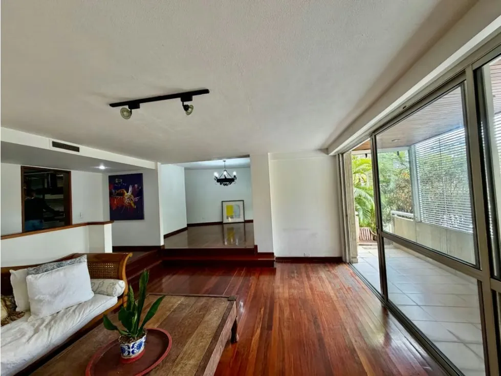 Se vende PB 300m2 + 300m2 jardín 3h+s/5b/4p Lomas de Las Mercedes - 9