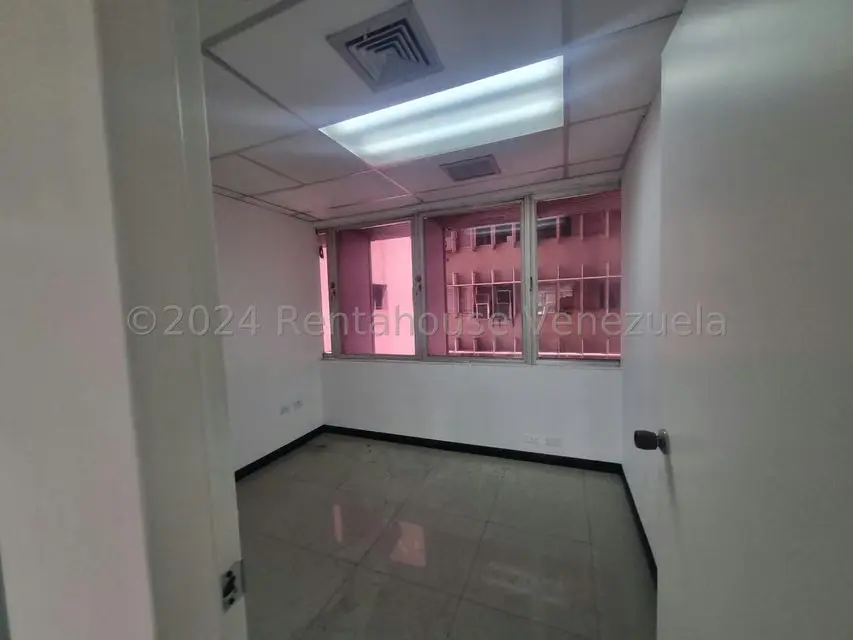 Oficina en Venta en Los Palos Grandes, Distrito Metropolitano - 5