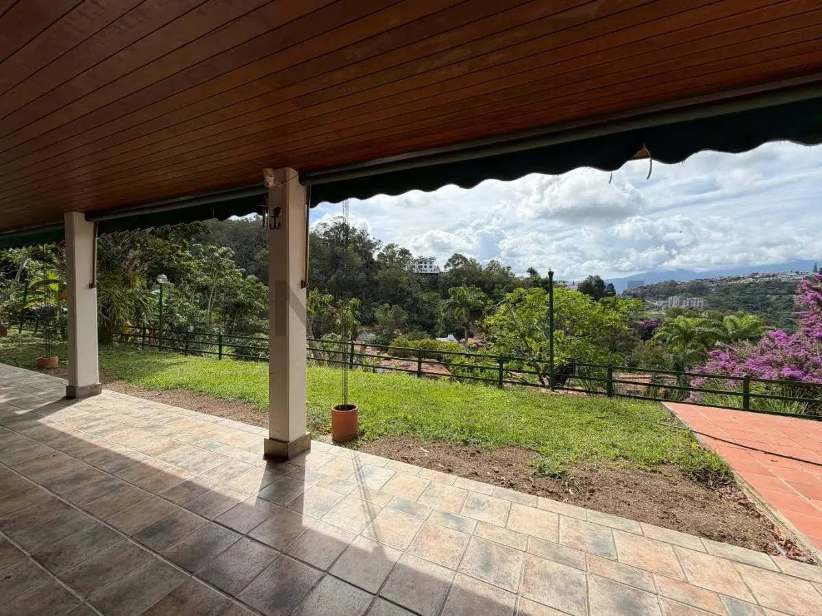 Espectacular Quinta en venta en la Boyera Municipio El Hatillo - 15