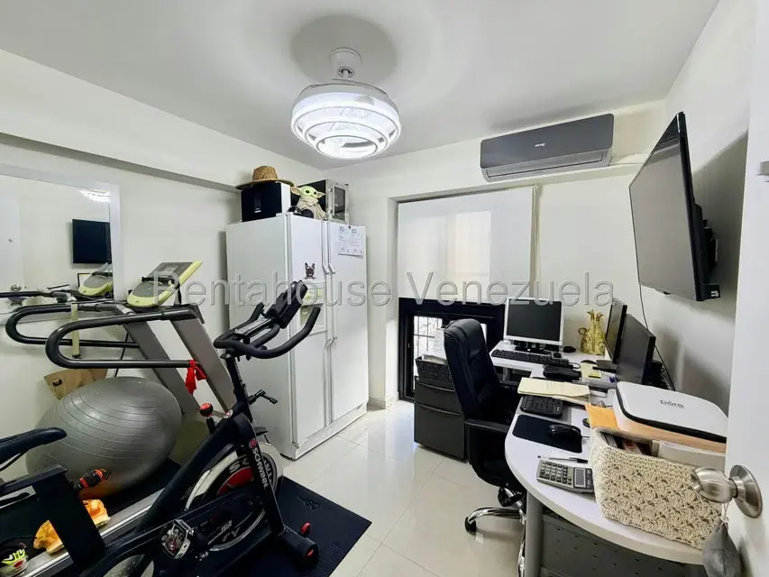 Apartamento (1 Nivel) en Venta en Los Dos Caminos, Distrito Metropolitano - 14