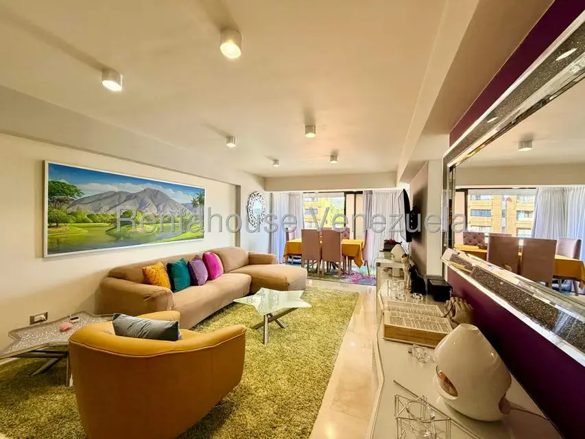 Apartamento (1 Nivel) en Venta en Los Dos Caminos, Distrito Metropolitano - 7