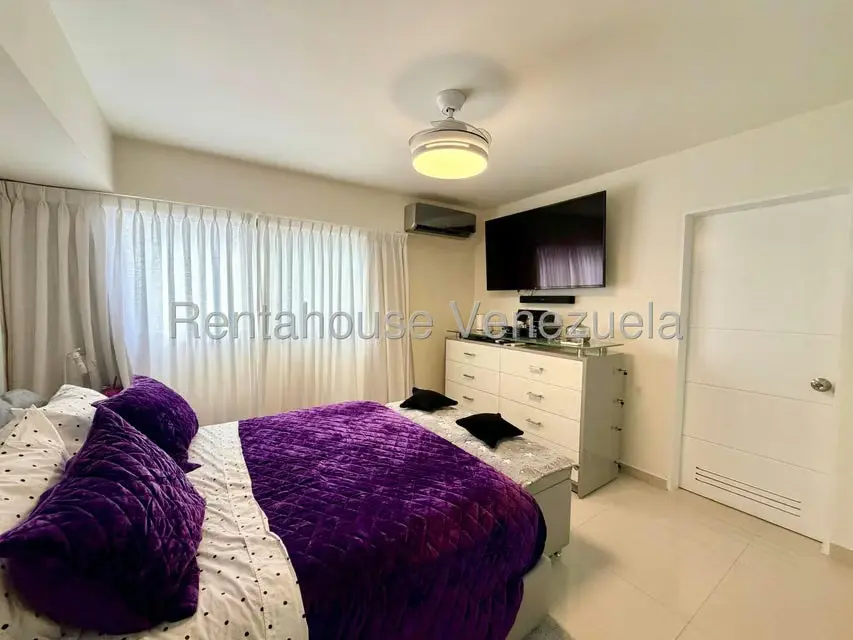 Apartamento (1 Nivel) en Venta en Los Dos Caminos, Distrito Metropolitano - 10