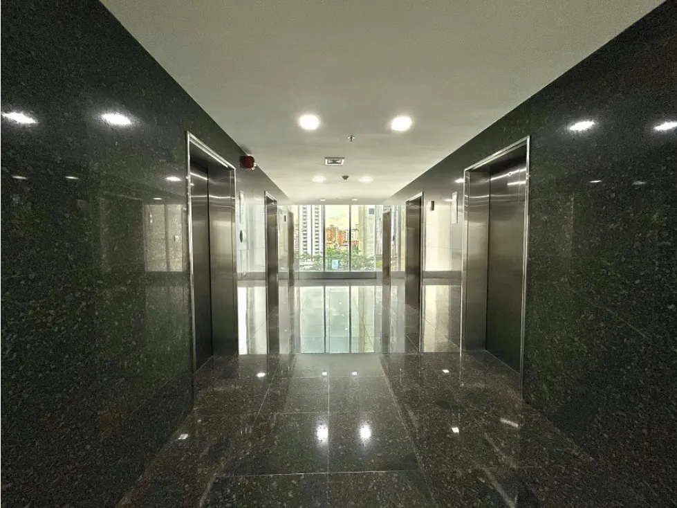 Se vende/alquila oficina 750 m2 El Rosal - 4