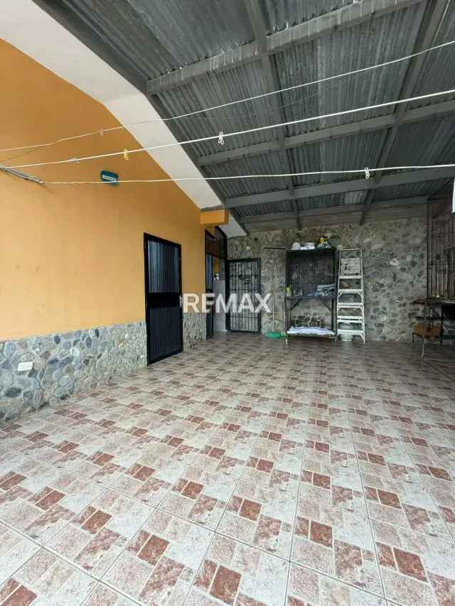 En Venta: Exclusiva Casa Granja con Vista Panorámica y Servicios Continuos – Vía Río Claro (Km 14) - 16