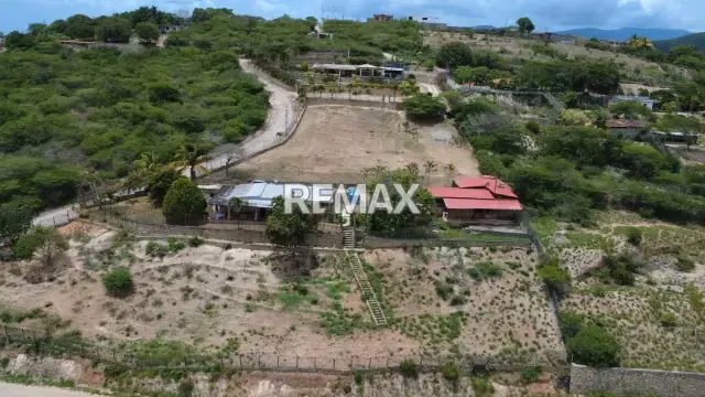 En Venta: Exclusiva Casa Granja con Vista Panorámica y Servicios Continuos – Vía Río Claro (Km 14) - 2