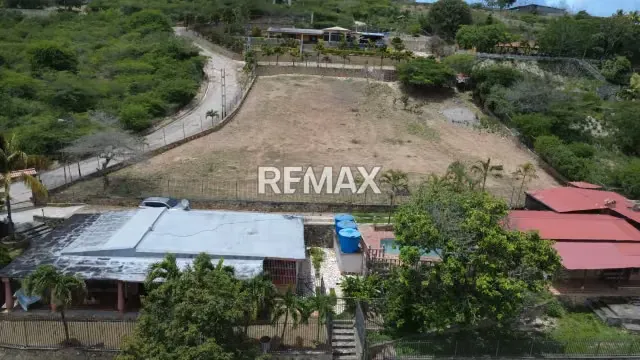 En Venta: Exclusiva Casa Granja con Vista Panorámica y Servicios Continuos – Vía Río Claro (Km 14) - 3