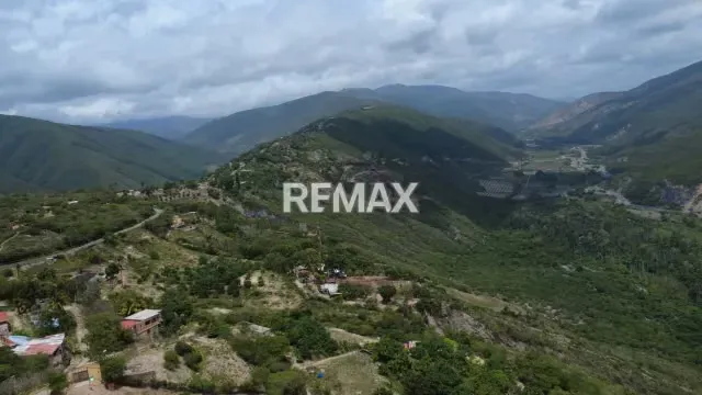 En Venta: Exclusiva Casa Granja con Vista Panorámica y Servicios Continuos – Vía Río Claro (Km 14) - 5